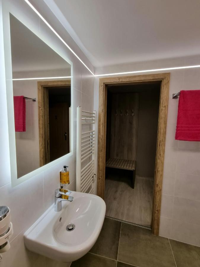 Apartmany Etenia Кадань Екстер'єр фото