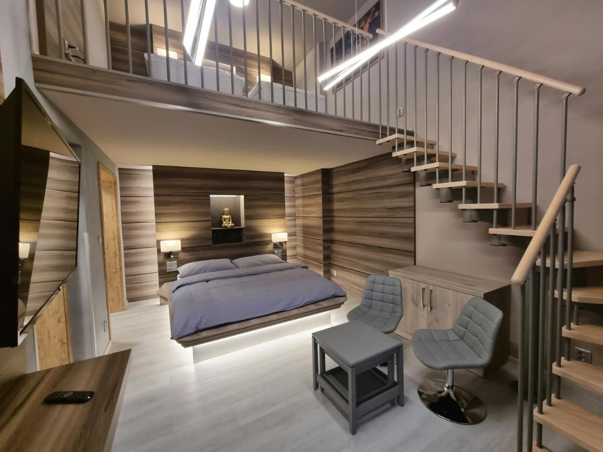 Apartmany Etenia Кадань Екстер'єр фото