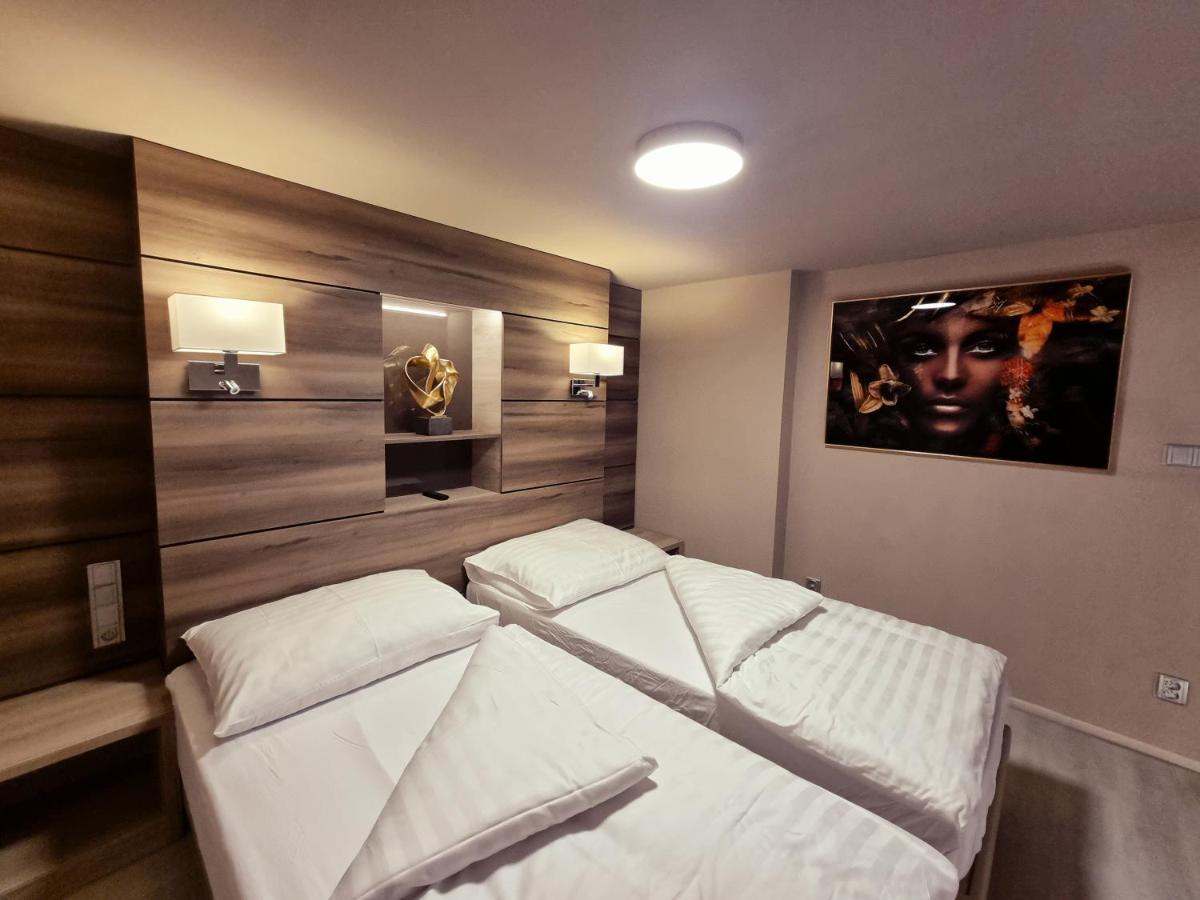Apartmany Etenia Кадань Екстер'єр фото