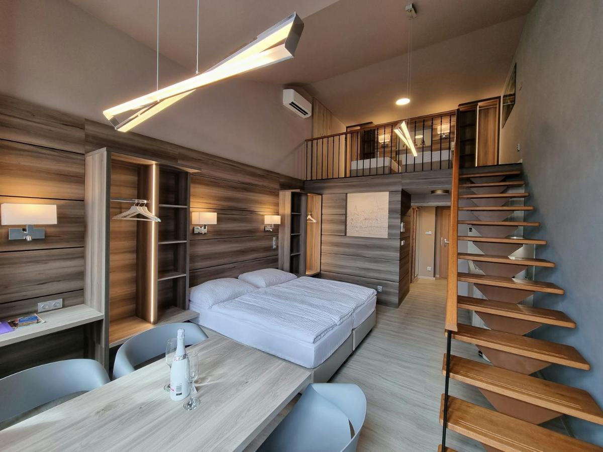 Apartmany Etenia Кадань Екстер'єр фото