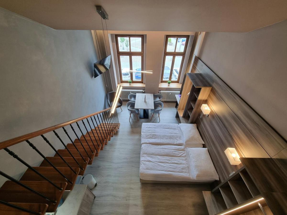Apartmany Etenia Кадань Екстер'єр фото
